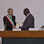 Lo scambio di doni tra i due sindaci